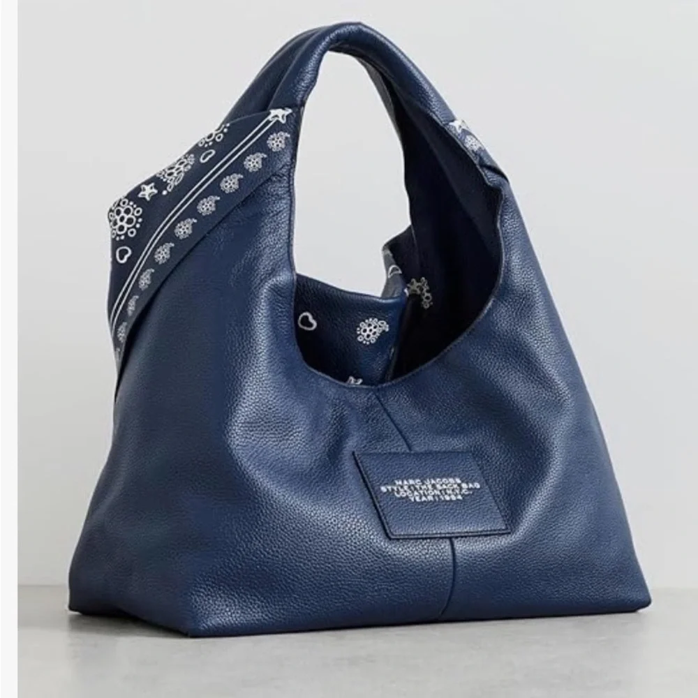 Marc Jacobs The Bandana Sack Shoulder Bag - Picture 3 of 11